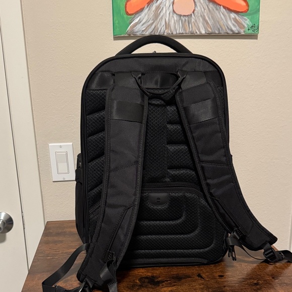 Targus Black Professional Backpack - Picture 3 of 9